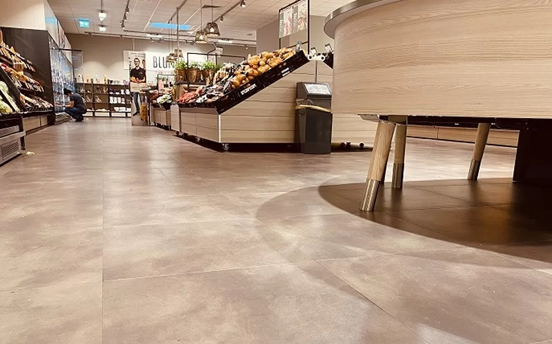 Retail space tiling